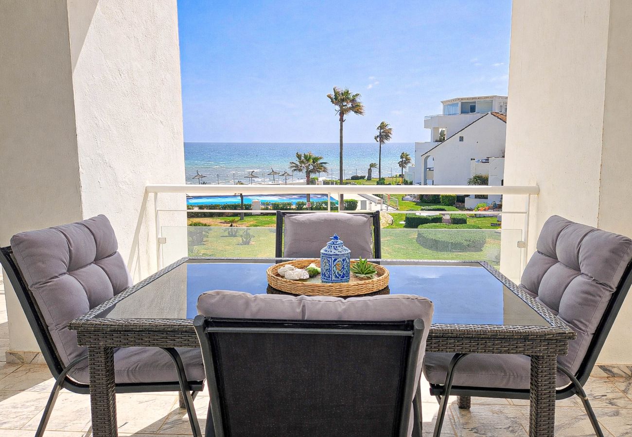Apartment in Casares - Stunning beachfront 2 bedroom apartment in Casares 