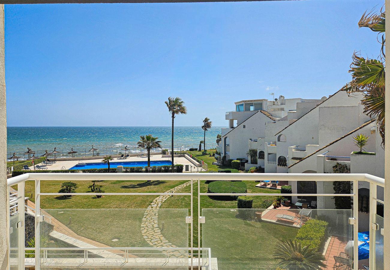 Apartment in Casares - Stunning beachfront 2 bedroom apartment in Casares 