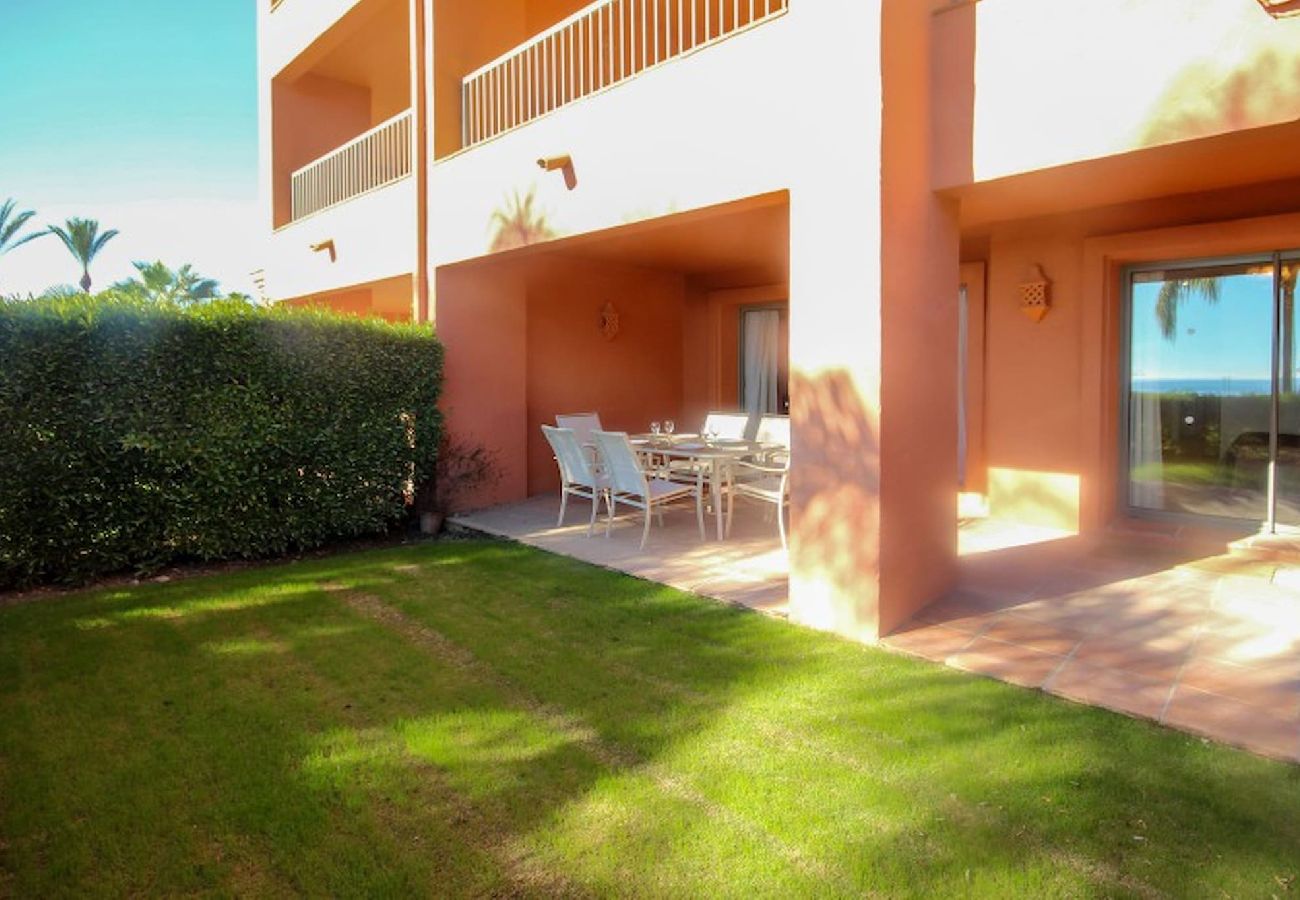 Apartment in Estepona - Holiday Rental Property in the Sun 