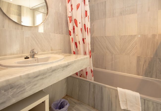 Apartment in Marbella - Delightful Apartment Close to Golf and Beach  Apartment in Marbella - Delightful Apartment Close to Golf and Beach
