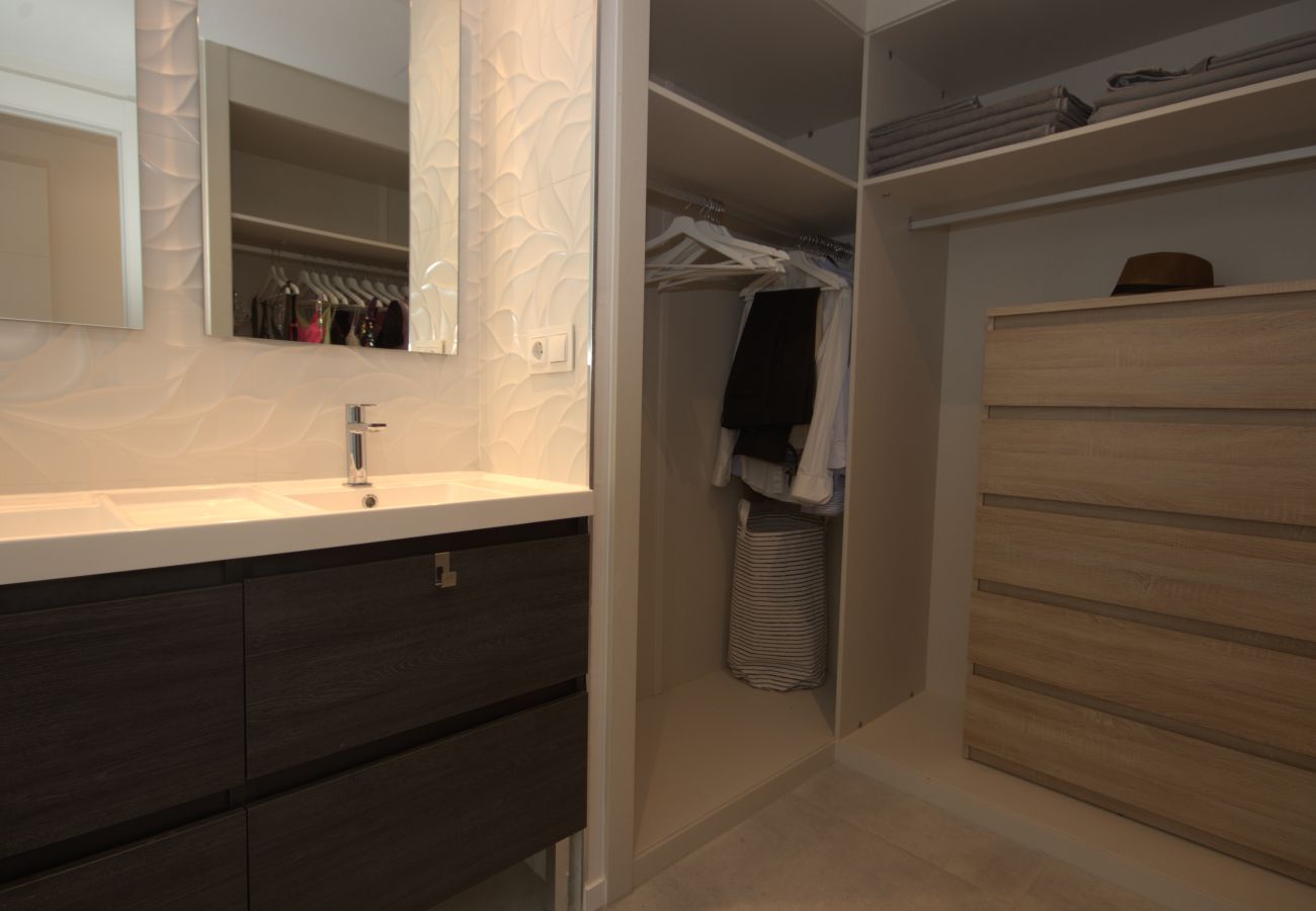 Apartment in La Cala de Mijas - Modern 3 bed in Casa Banderas, La Cala De Mijas 