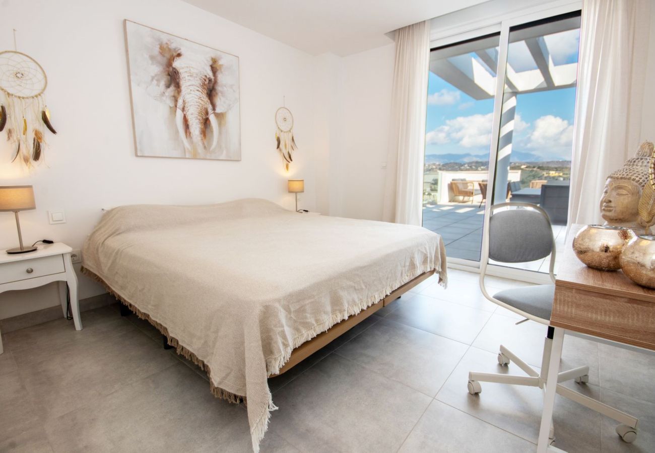 Apartment in La Cala de Mijas - Modern 3 bed in Casa Banderas, La Cala De Mijas 