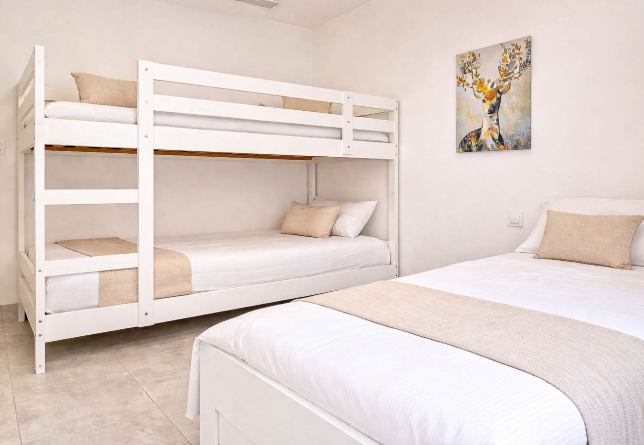 Apartment in Mijas Costa - Modern 3 bed in Casa Banderas, La Cala De Mijas 