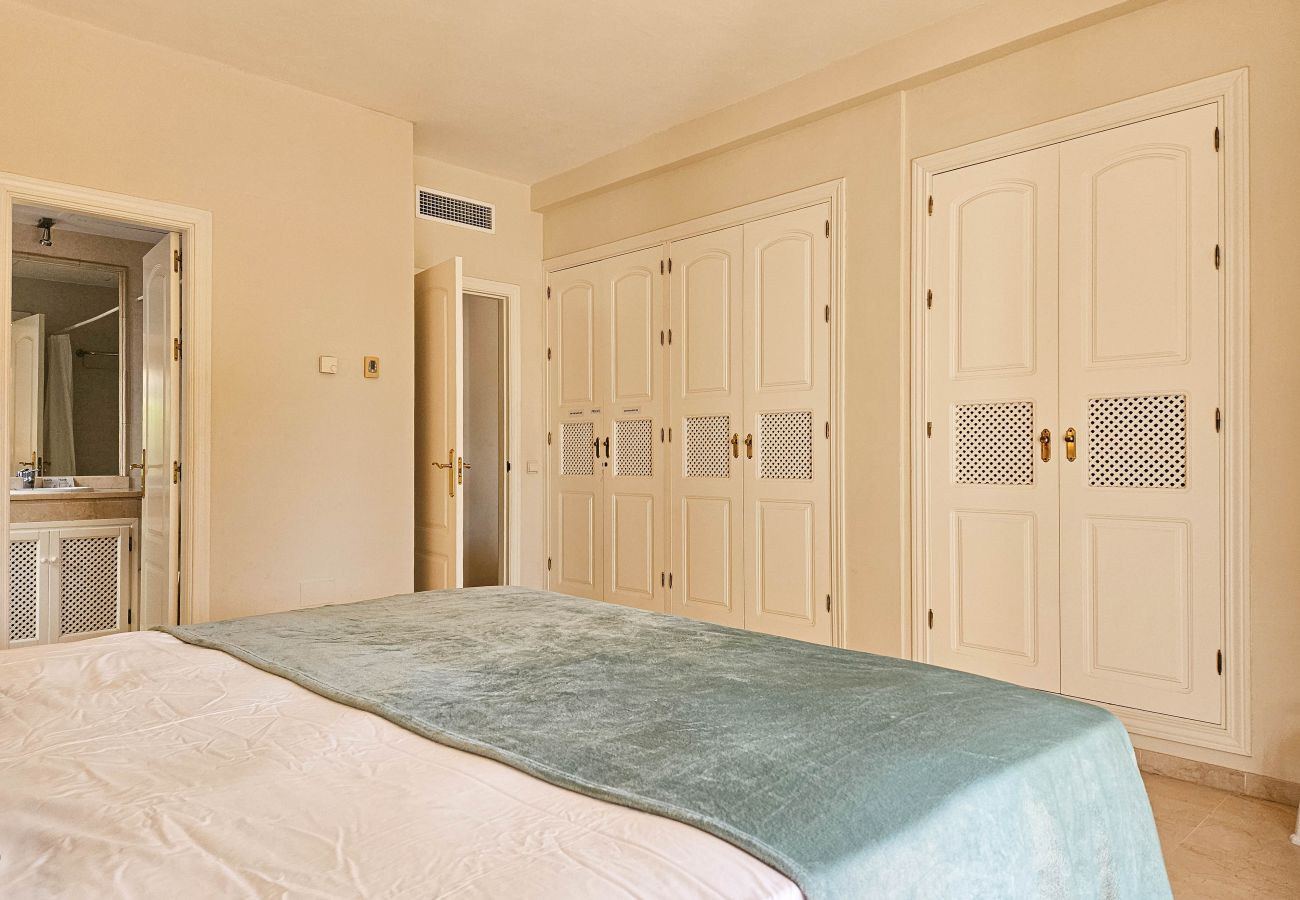 Apartment in Marbella - Garden floor apt, Ocean Pino Golf, Cabopino 