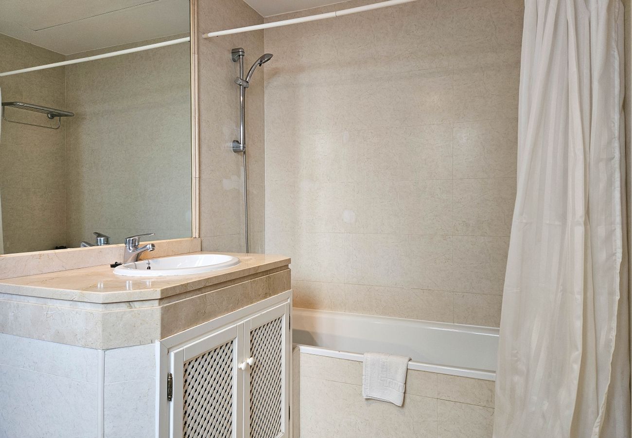 Apartment in Marbella - Garden floor apt, Ocean Pino Golf, Cabopino 