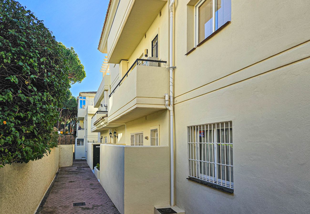 Apartment in Marbella - Garden floor apt, Ocean Pino Golf, Cabopino 