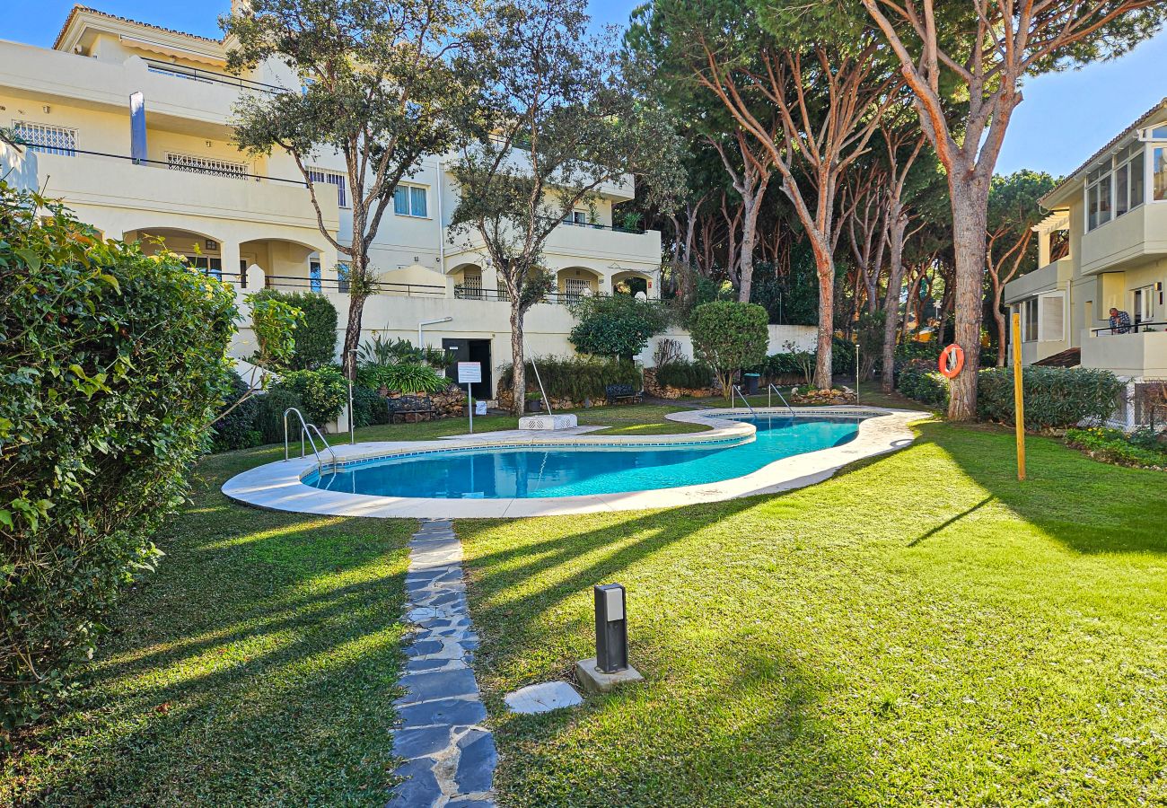 Apartment in Marbella - Garden floor apt, Ocean Pino Golf, Cabopino 