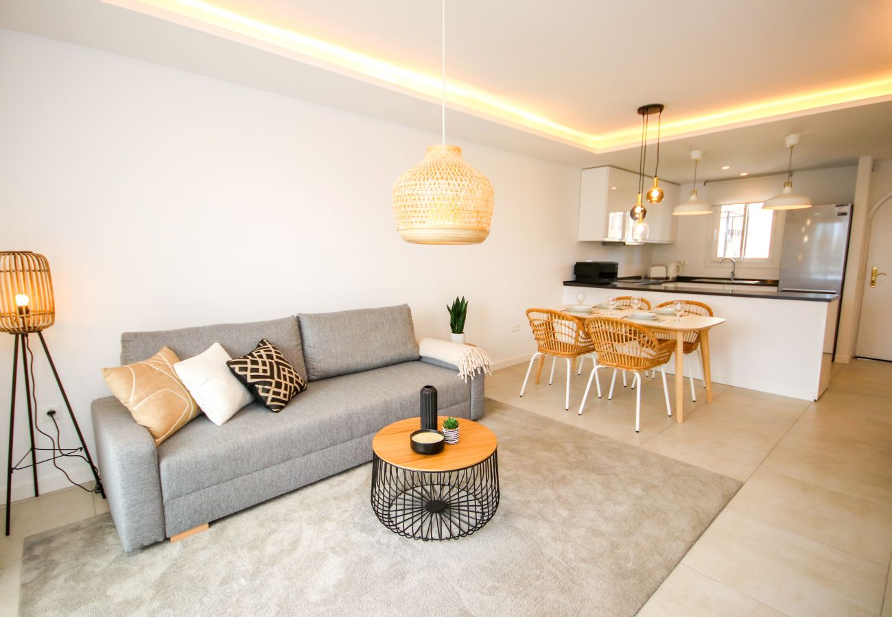 Apartment in Mijas Costa - Riviera del Sol, walking distance to the beach 