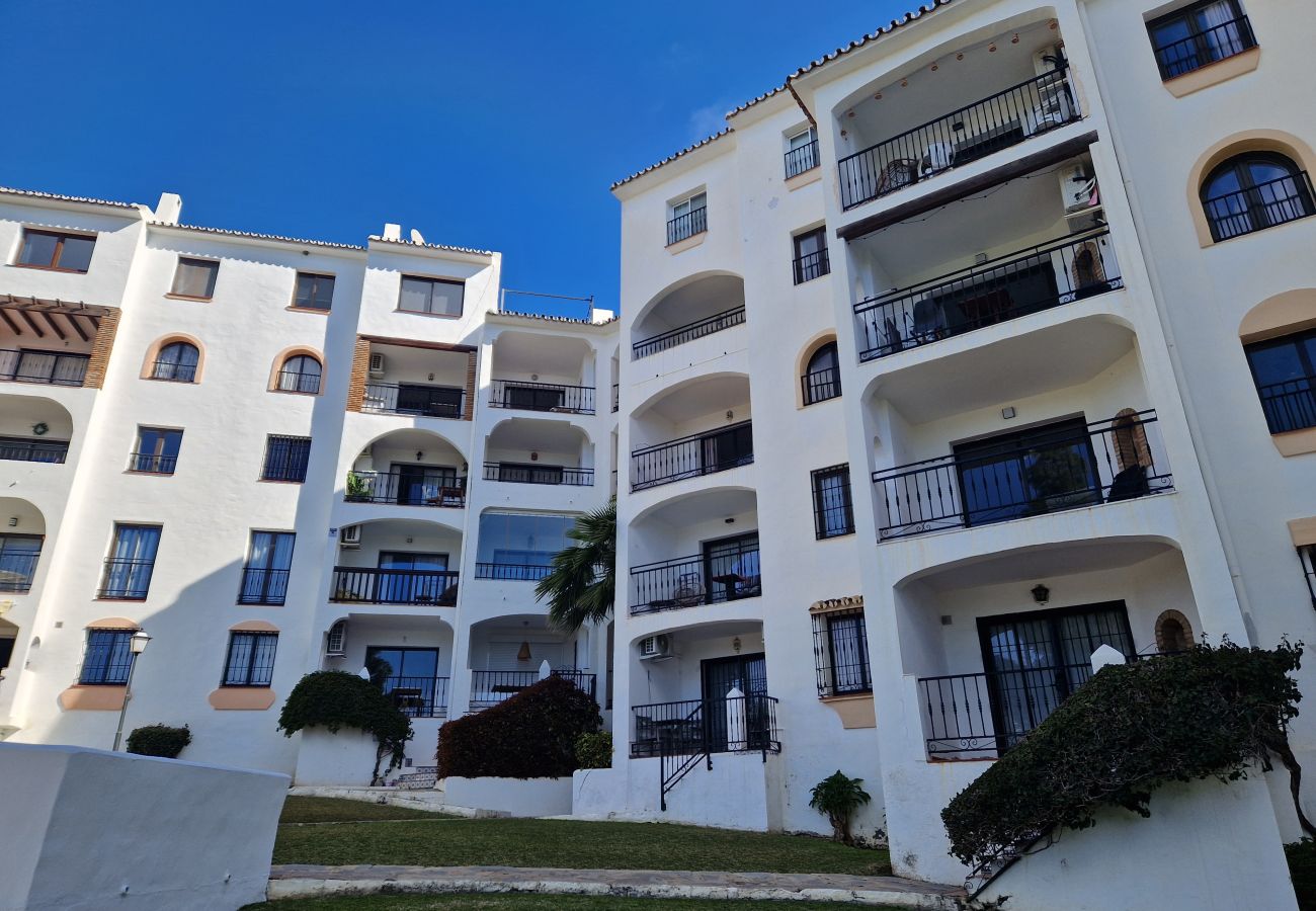 Apartment in Mijas Costa - Riviera del Sol, walking distance to the beach 