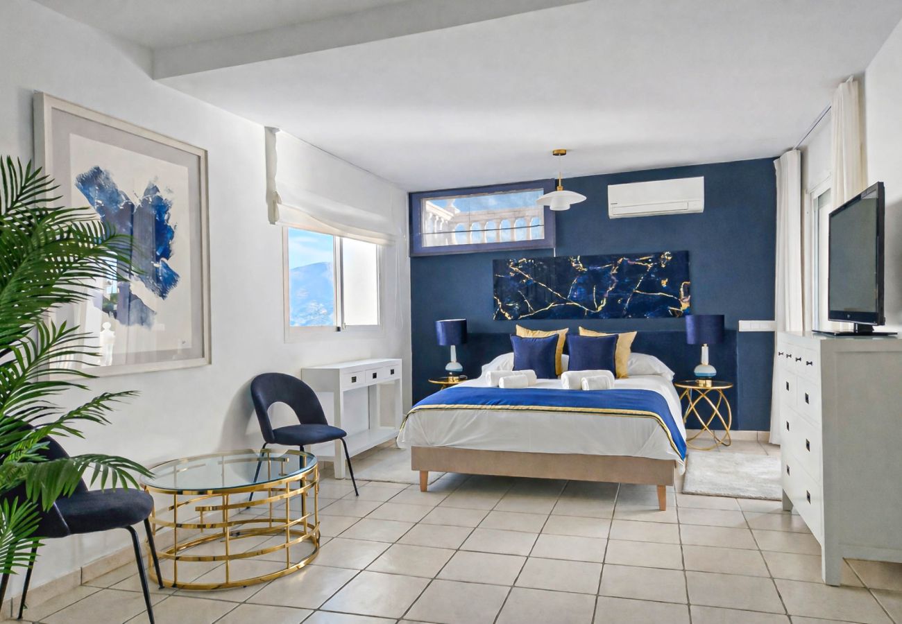 Villa in Mijas Costa - Villa with private pool near La Cala Golf Resort 