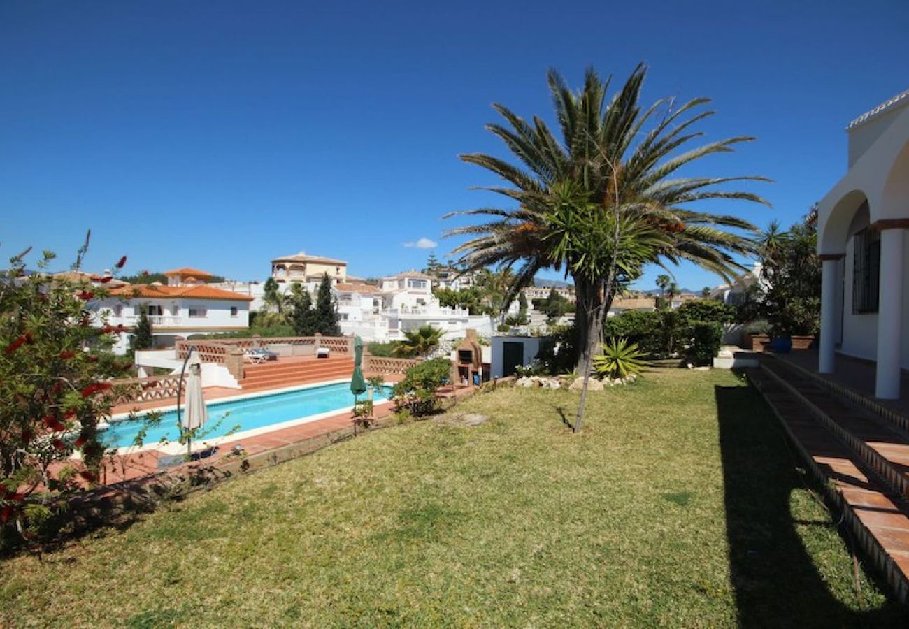 Villa in Mijas Costa - Superb holiday villa close to the sea near La Cala 