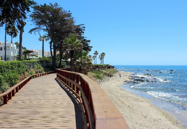 Villa in Mijas Costa - Fantastic 5 bedroom villa with private pool close to the sea in Mijas Costa Villa in Mijas Costa - Fantastic 5 bedroom villa with private pool close to the sea in Mijas Costa