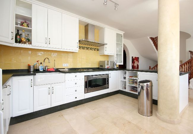 Villa in Mijas Costa - Fantastic 5 bedroom villa with private pool close to the sea in Mijas Costa Villa in Mijas Costa - Fantastic 5 bedroom villa with private pool close to the sea in Mijas Costa