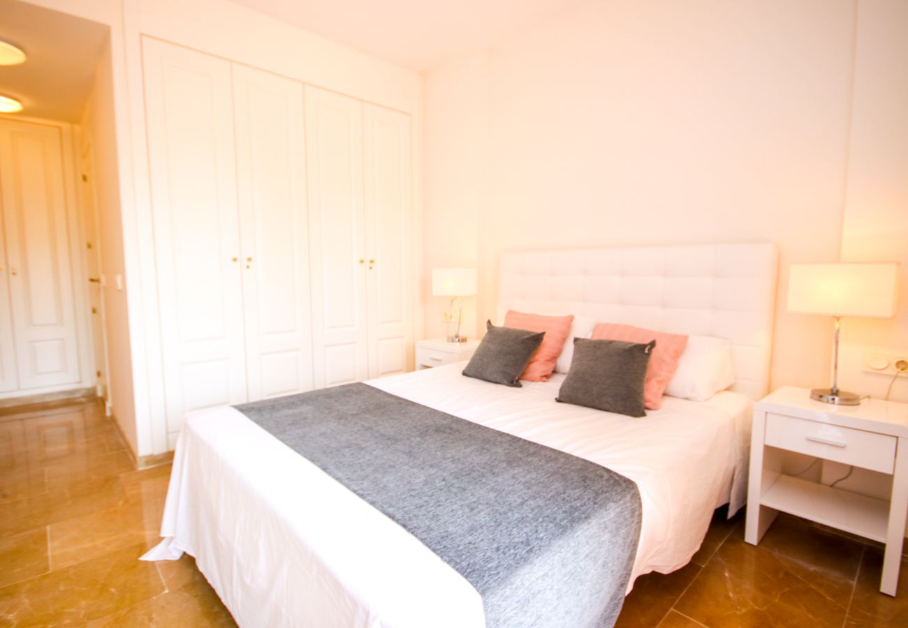 Apartment in Manilva - Spacious 3 bed apt near Duquesa Golf and Port 