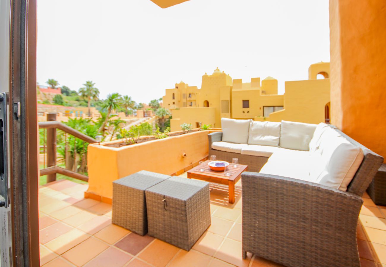Apartment in Manilva - Spacious 3 bed apt near Duquesa Golf and Port 