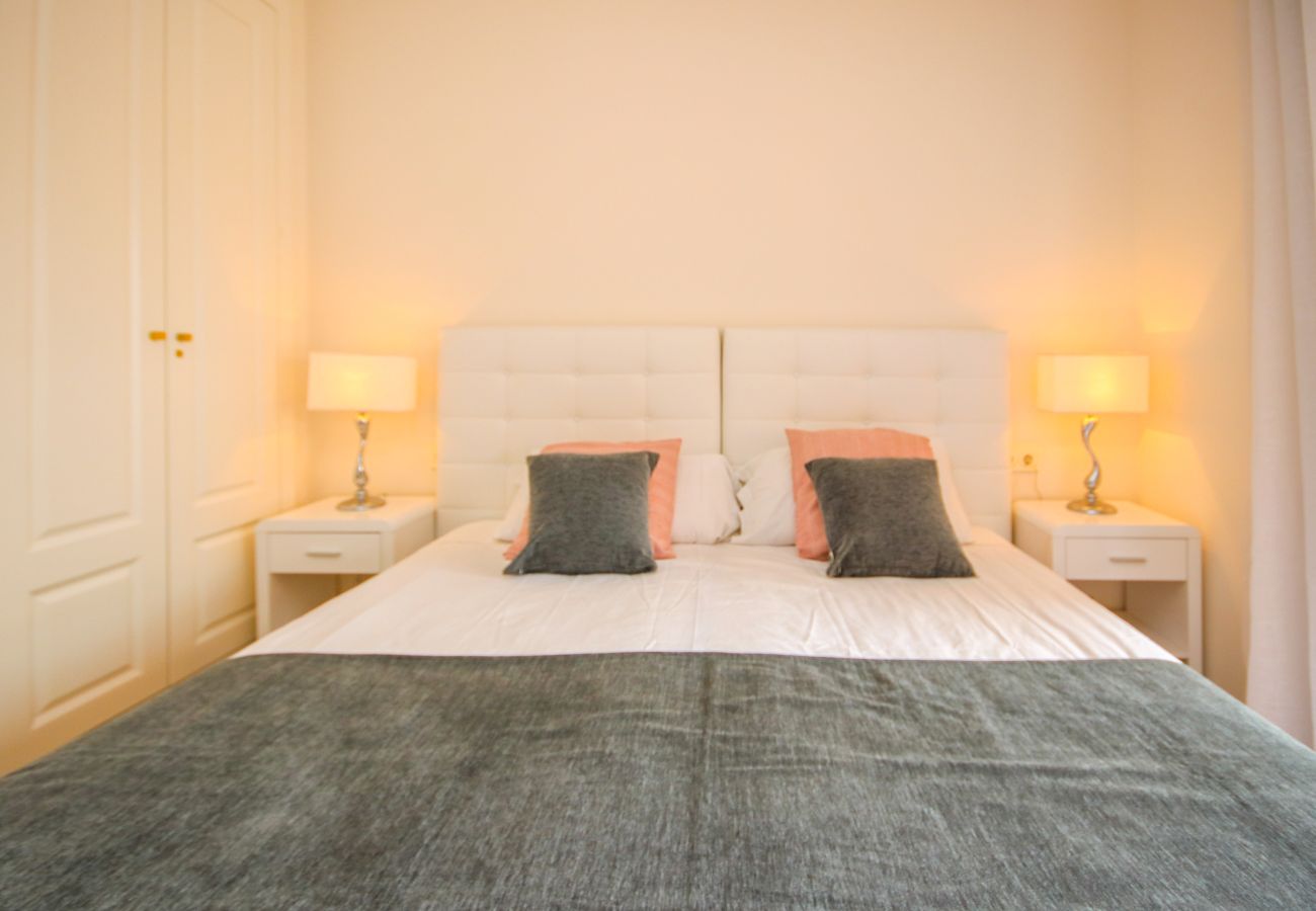 Apartment in Manilva - Spacious 3 bed apt near Duquesa Golf and Port 