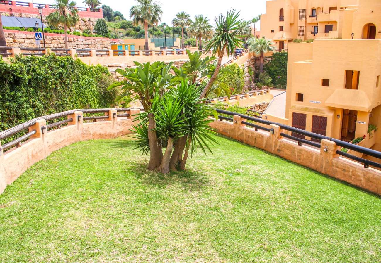 Apartment in Manilva - Spacious 3 bed apt near Duquesa Golf and Port 