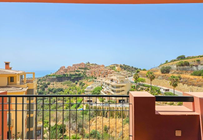 Apartment in Mijas Costa - Two bedroom apartment in Calahonda with sea views Apartment in Mijas Costa - Two bedroom apartment in Calahonda with sea views