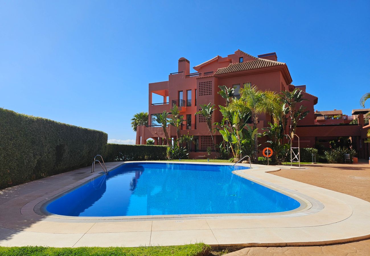 Apartment in Mijas Costa - Two bedroom apartment in Calahonda with sea views