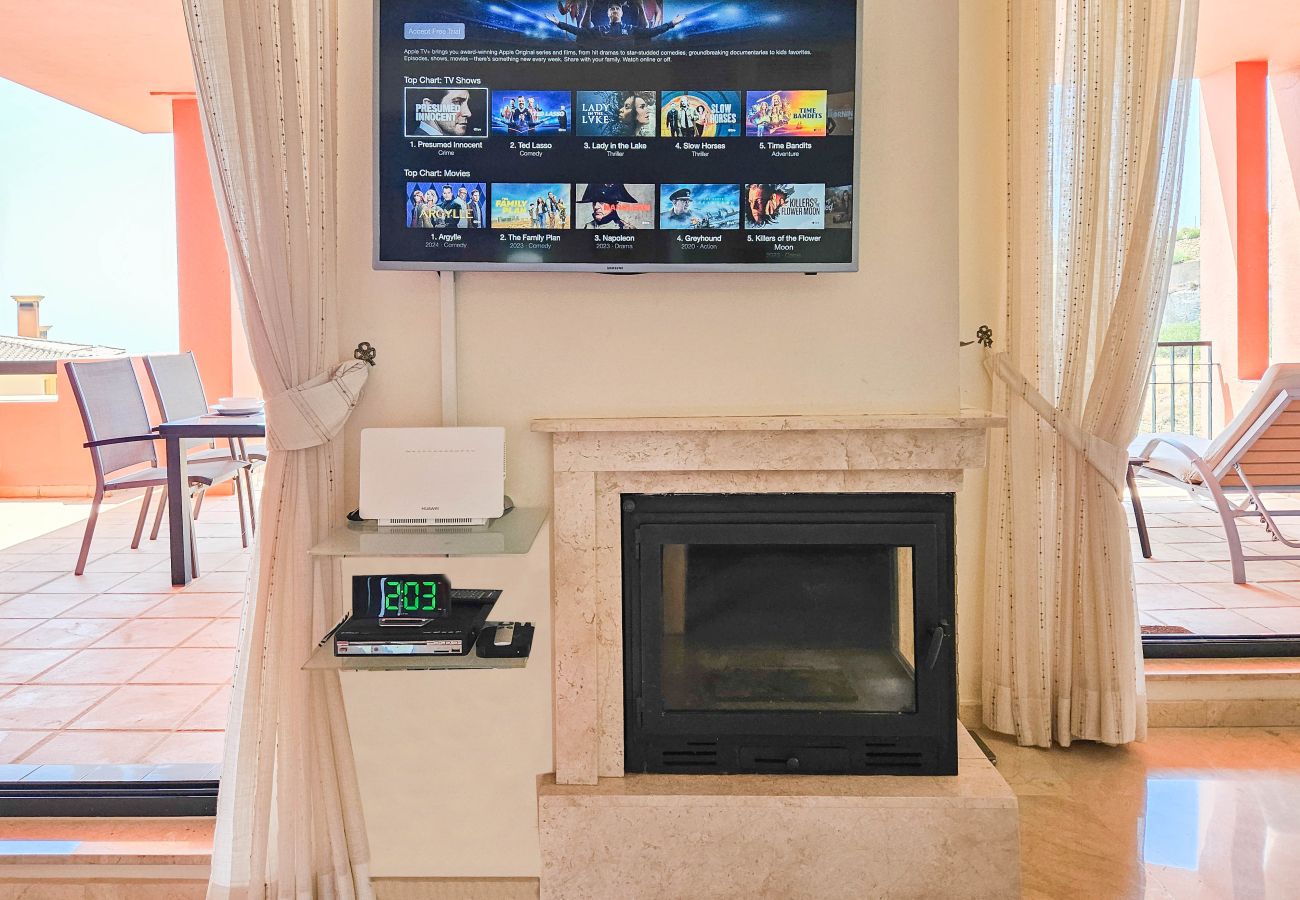 Apartment in Mijas Costa - Two bedroom apartment in Calahonda with sea views