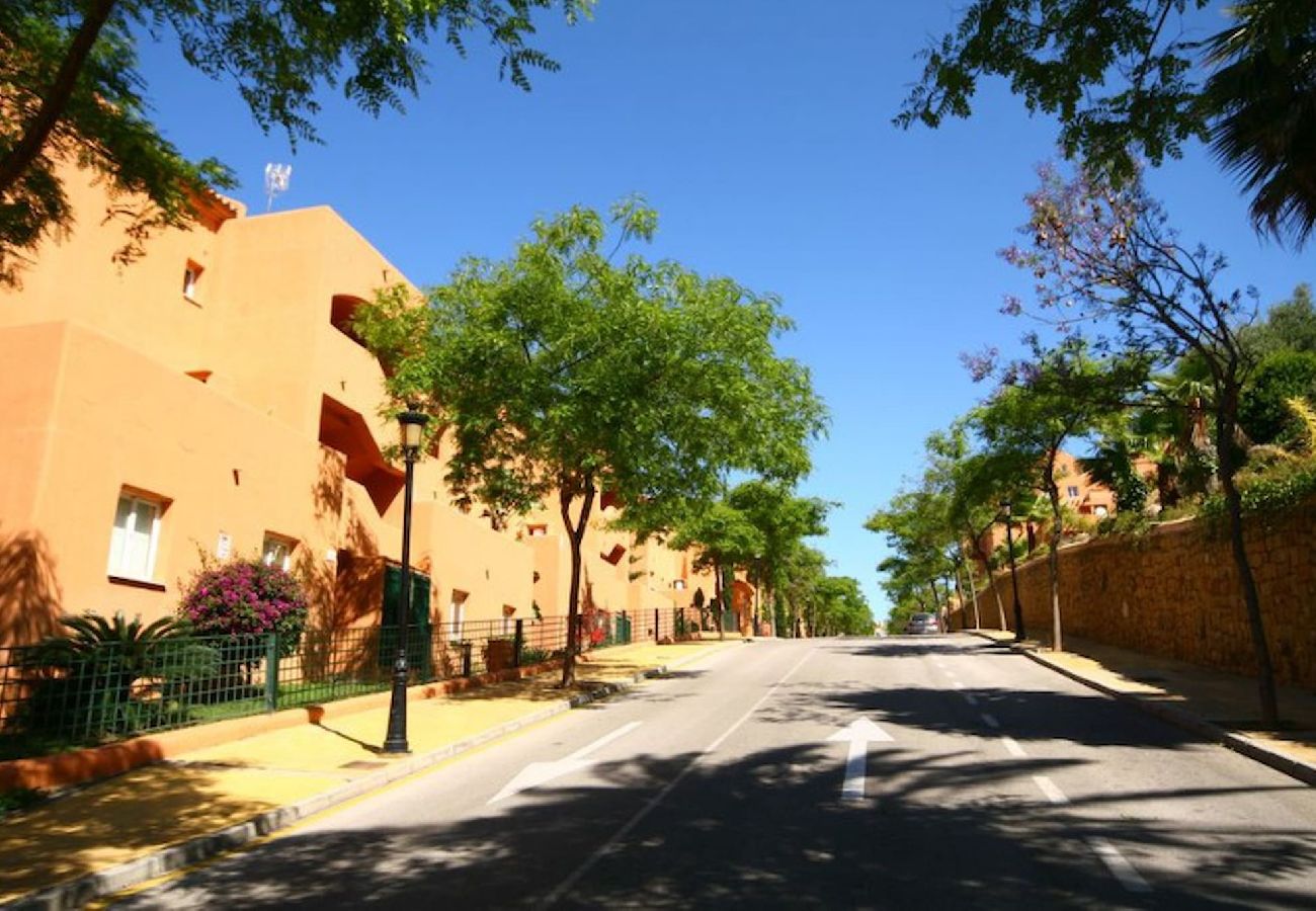 Apartment in Marbella - One Bedroom Apartment in Elviria 