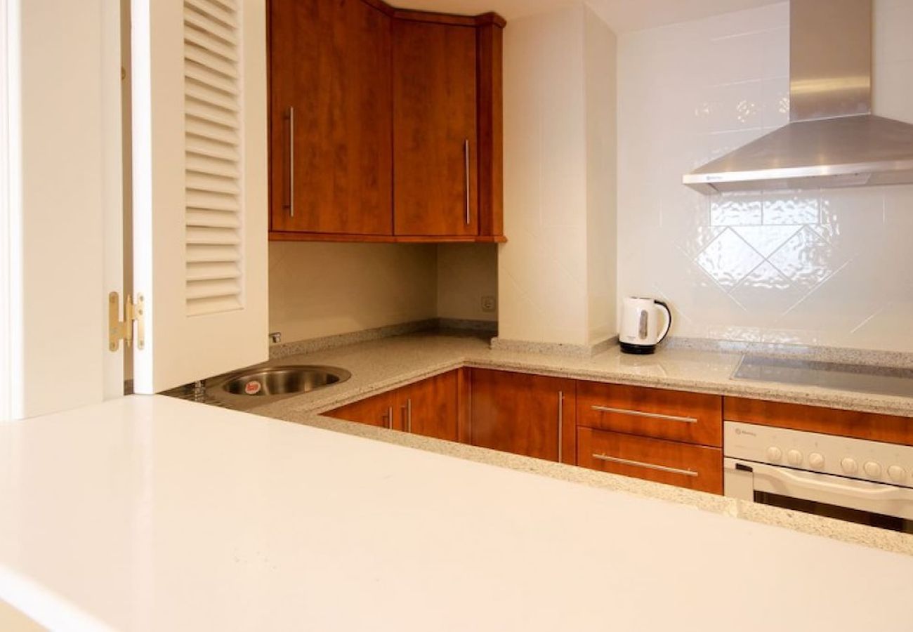 Apartment in Marbella - One Bedroom Apartment in Elviria 