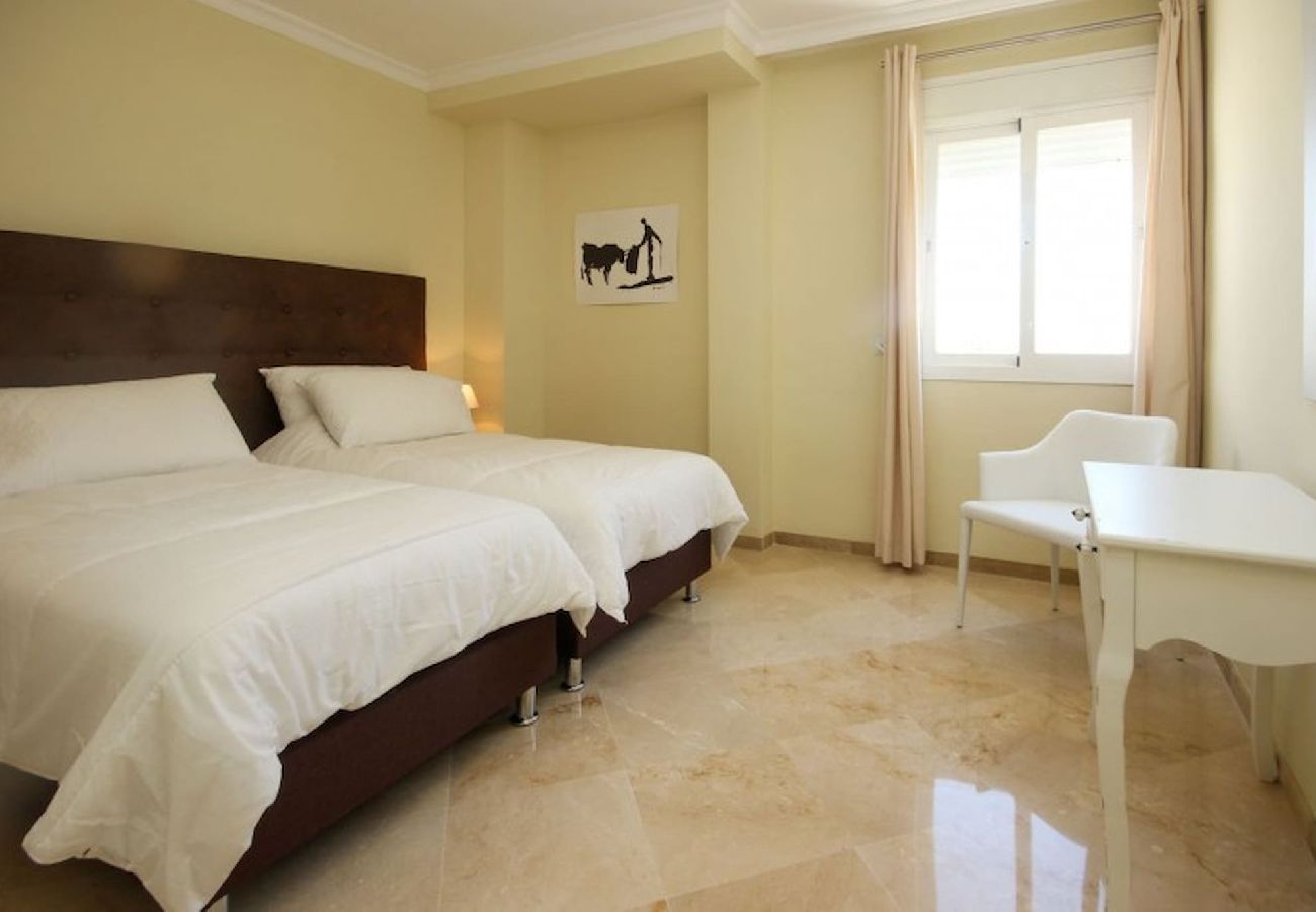 Terraced House in Casares - Spacious 4 Bedroom Townhouse in Bahia de Casares 