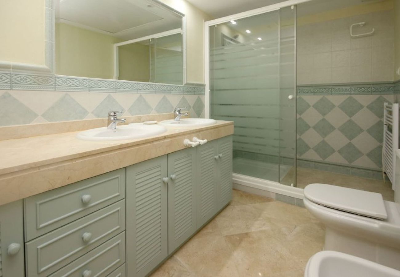 Terraced House in Casares - Spacious 4 Bedroom Townhouse in Bahia de Casares 
