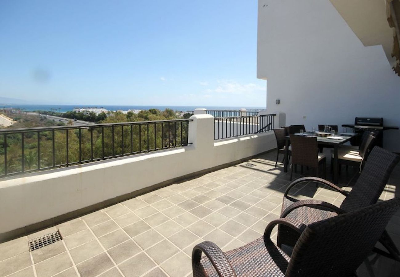 Terraced House in Casares - Spacious 4 Bedroom Townhouse in Bahia de Casares 
