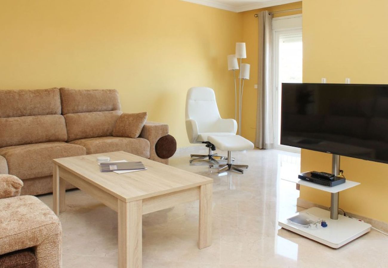 Terraced House in Casares - Spacious 4 Bedroom Townhouse in Bahia de Casares 