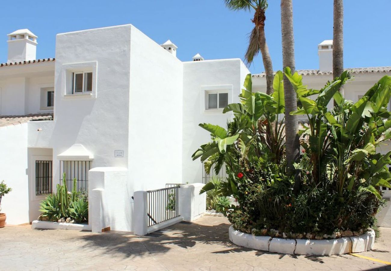 Terraced House in Casares - Spacious 4 Bedroom Townhouse in Bahia de Casares 