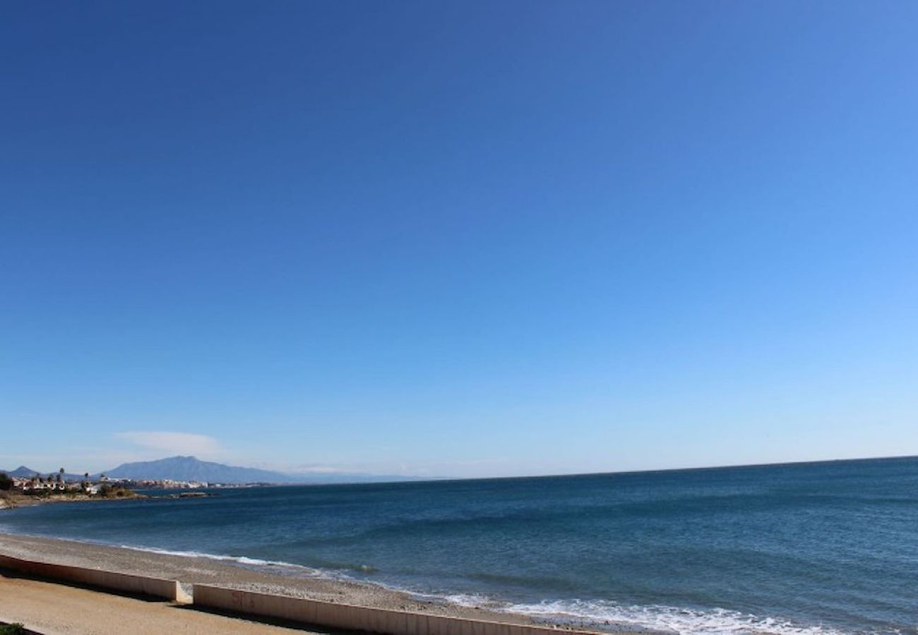 Terraced House in Casares - Spacious 4 Bedroom Townhouse in Bahia de Casares 