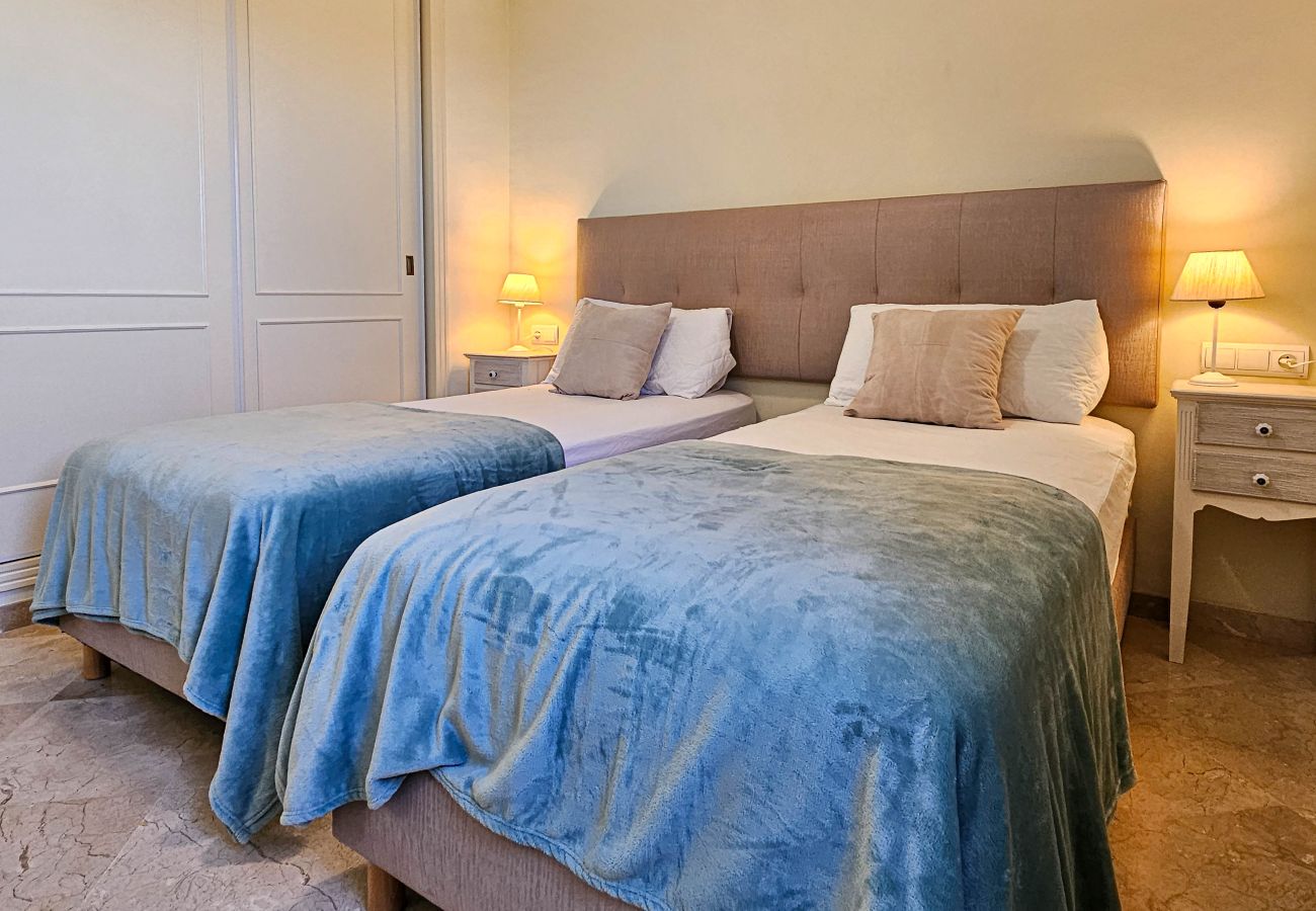 Terraced House in Casares - Spacious 4 Bedroom Townhouse in Bahia de Casares 