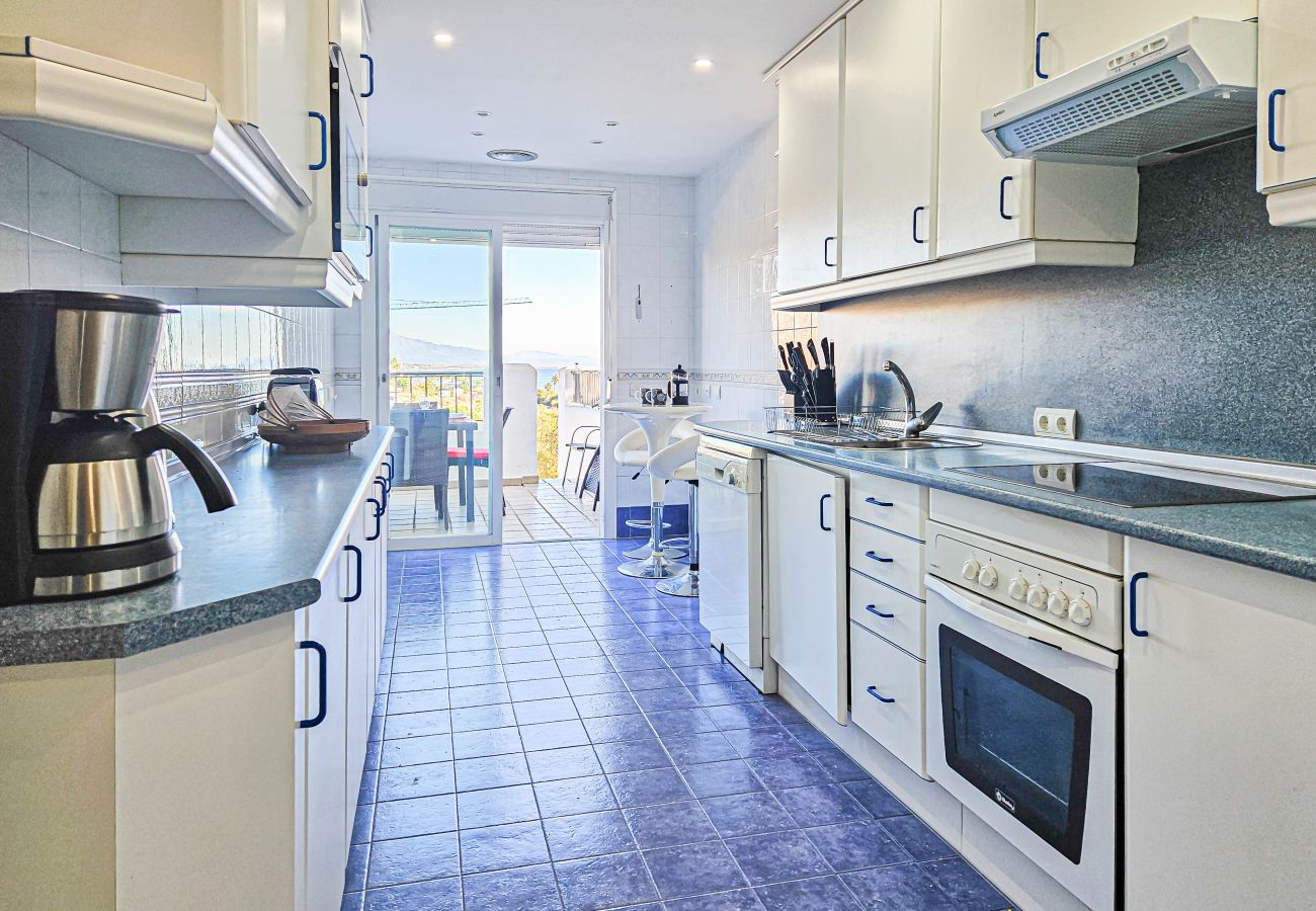 Terraced House in Casares - Spacious 4 Bedroom Townhouse in Bahia de Casares 