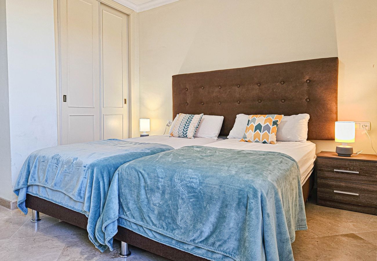 Terraced House in Casares - Spacious 4 Bedroom Townhouse in Bahia de Casares 