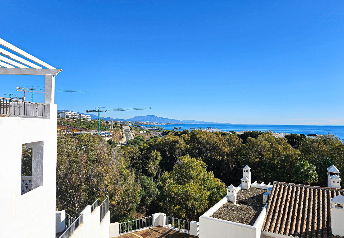 Terraced House in Casares - Spacious 4 Bedroom Townhouse in Bahia de Casares 