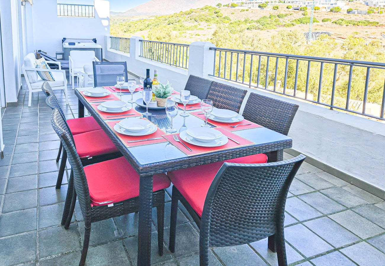 Terraced House in Casares - Spacious 4 Bedroom Townhouse in Bahia de Casares 