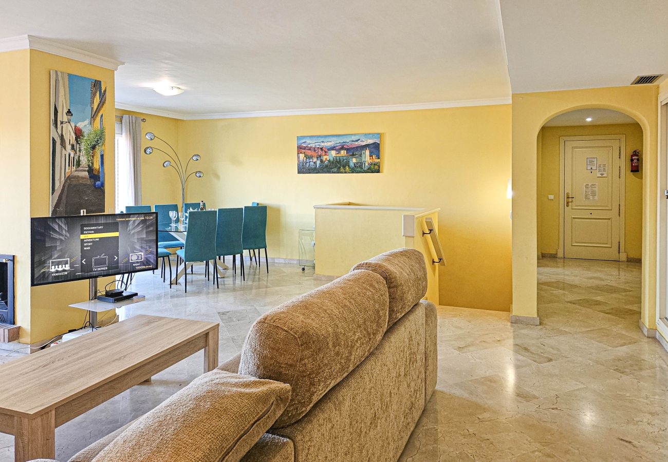 Terraced House in Casares - Spacious 4 Bedroom Townhouse in Bahia de Casares 