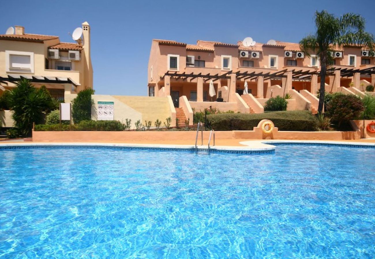 Terraced House in Mijas Costa - Three Bedroom Town House to rent in Calahonda 