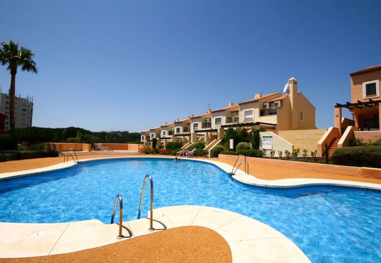 Terraced House in Mijas Costa - Three Bedroom Town House to rent in Calahonda 