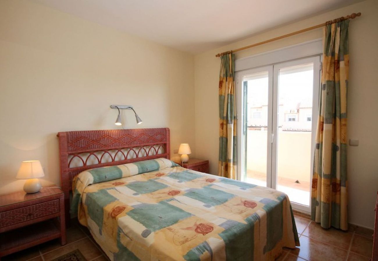 Terraced House in Mijas Costa - Three Bedroom Town House to rent in Calahonda 