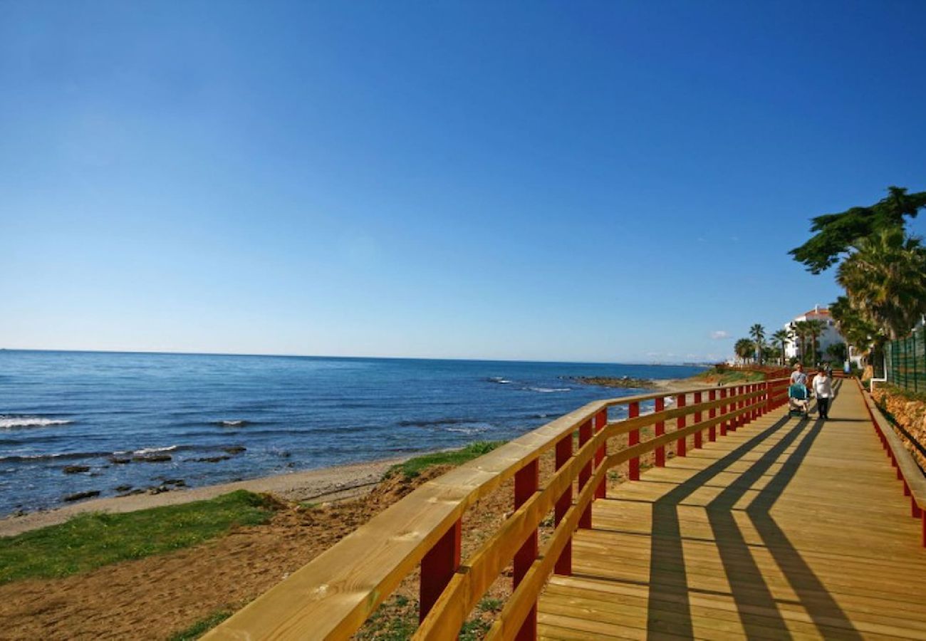 Terraced House in Mijas Costa - Three Bedroom Town House to rent in Calahonda 