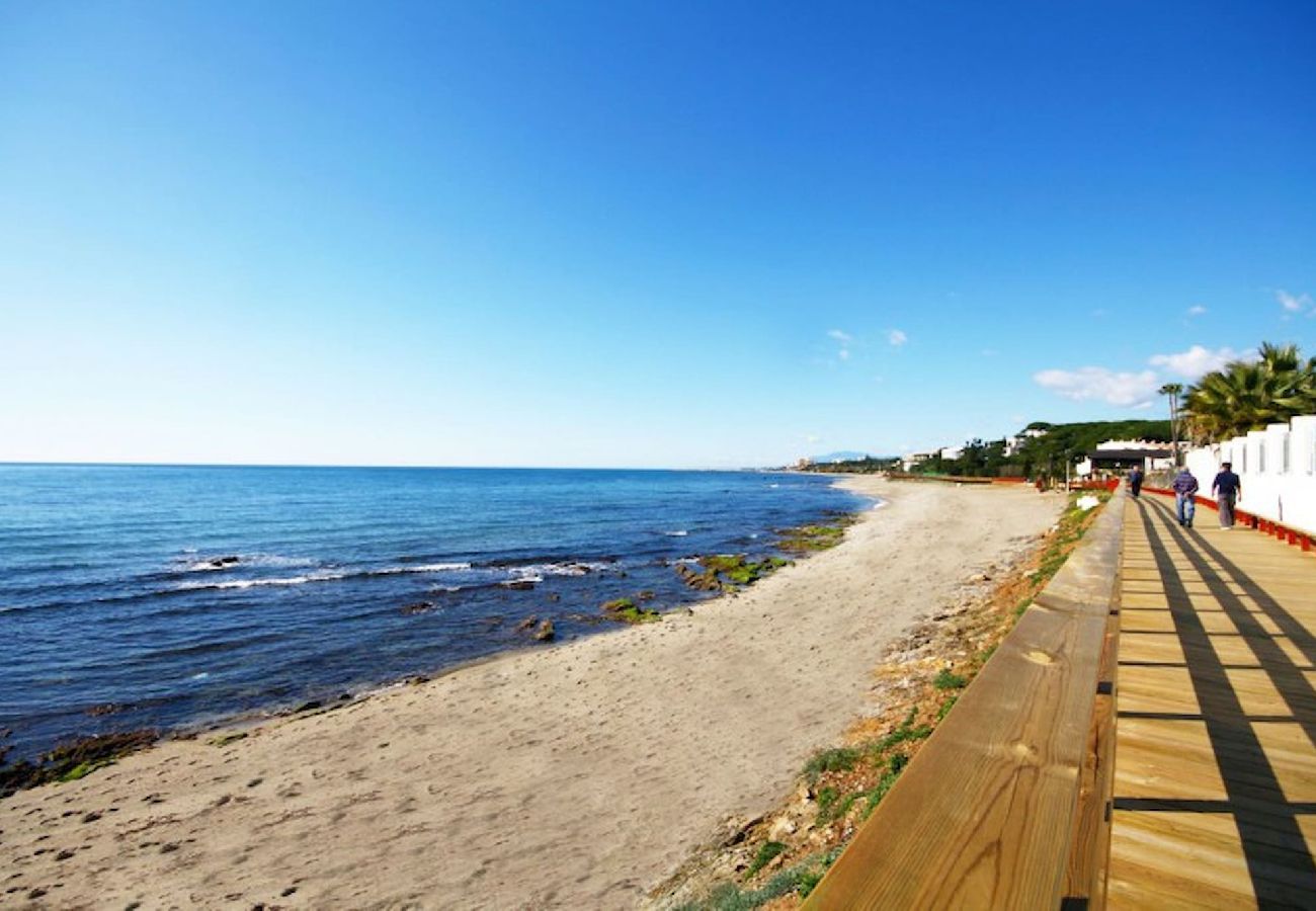 Terraced House in Mijas Costa - Three Bedroom Town House to rent in Calahonda 