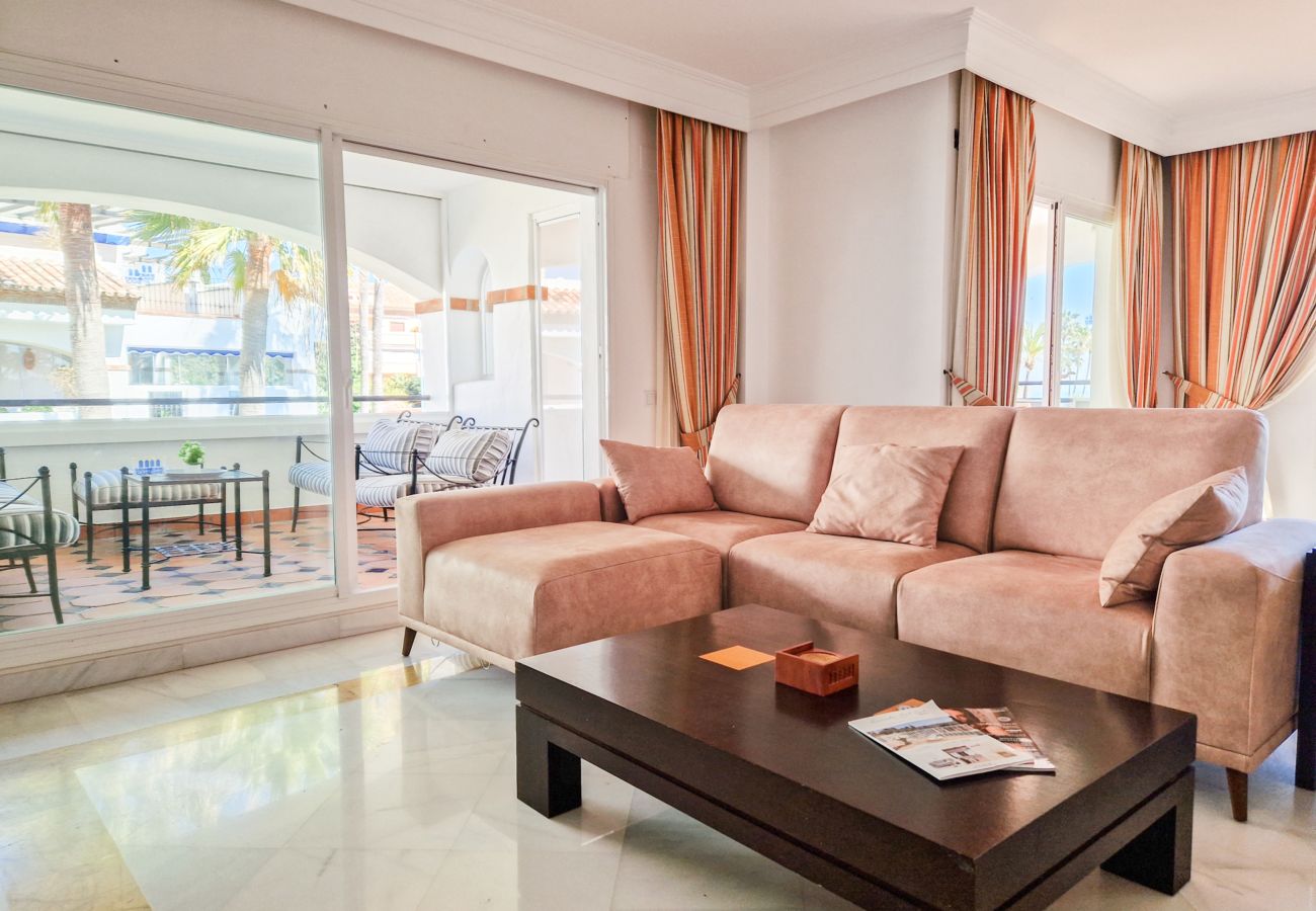 Apartment in San Pedro de Alcántara - Beach front 3 bedroom apartment in San Pedro 