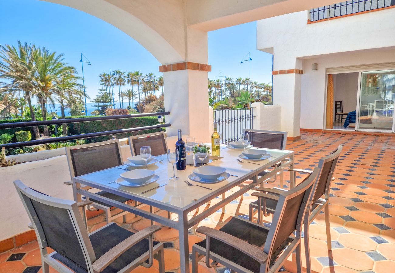 Apartment in San Pedro de Alcántara - Beach front 3 bedroom apartment in San Pedro 