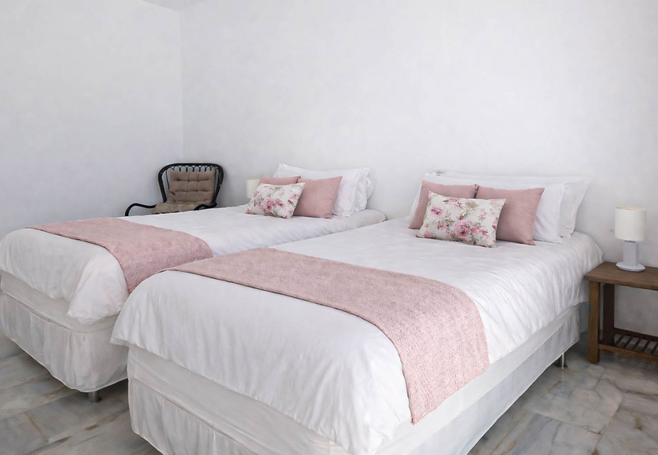 Apartment in Ojen - Three bedroom apartment La Mairena Elviria 