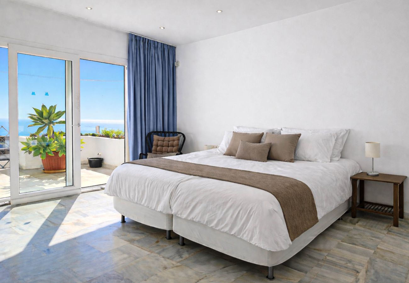 Apartment in Ojen - Three bedroom apartment La Mairena Elviria 