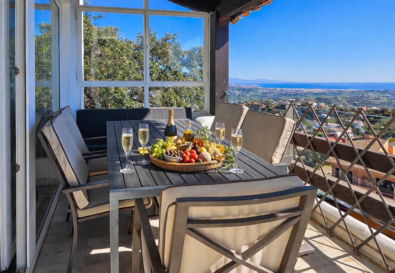 Apartment in Ojen - Three bedroom apartment La Mairena Elviria 