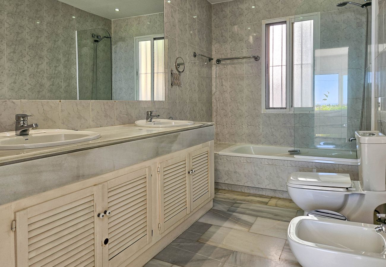 Apartment in Ojen - Three bedroom apartment La Mairena Elviria 