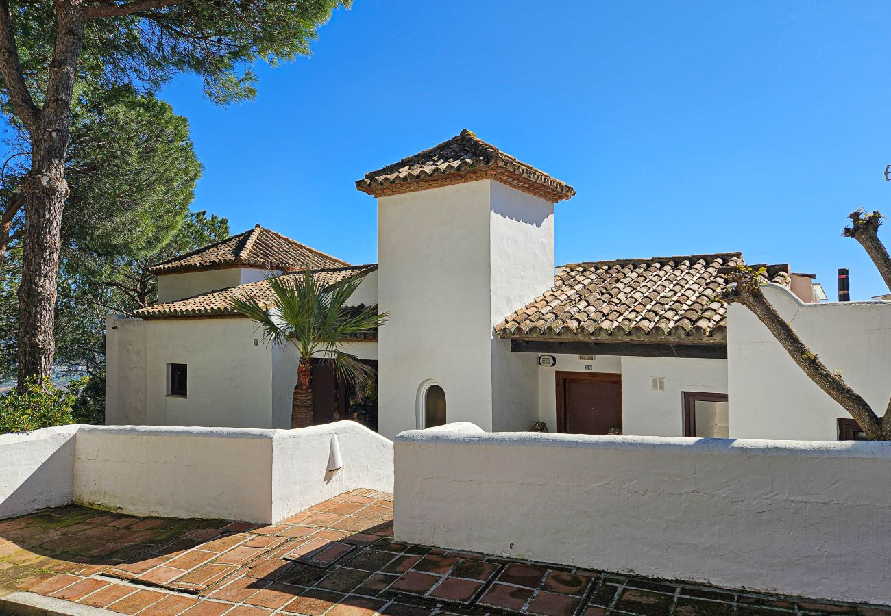 Apartment in Ojen - Three bedroom apartment La Mairena Elviria 